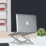 استند لپ تاپ نقره ای